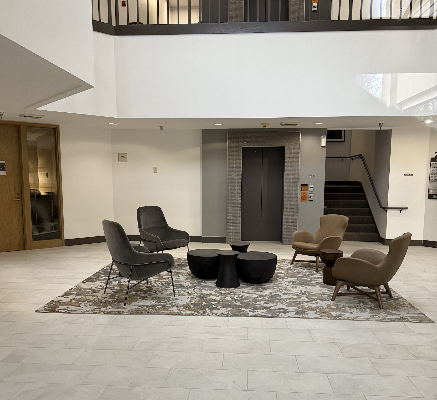 Kate Swartz PMHNP office waiting room in Issaquah, WA - Comfortable waiting area with natural light